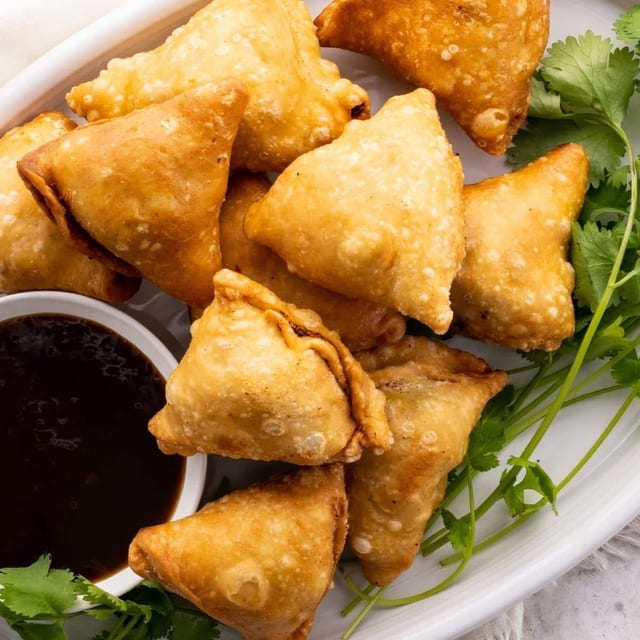 Samosa Chaat platter.