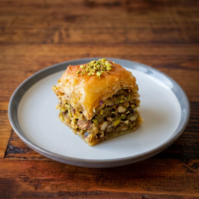Pistachio Baklava (v).