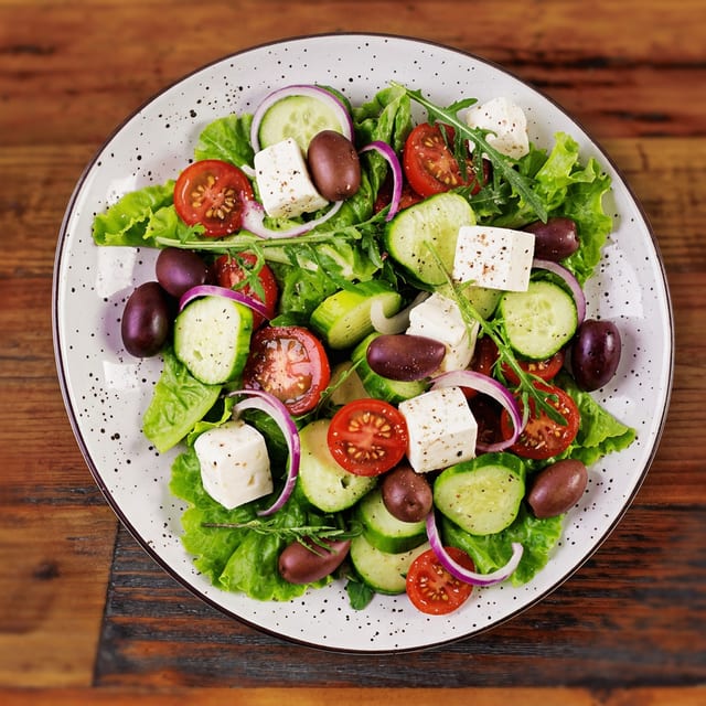 Small Side Greek salad.